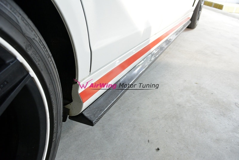 W204 – Revo style Carbon Side Skirt Splitter 02